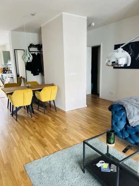 moderne offene 2-Zimmer-Wohnung mit Balkon nahe Schönhauser Allee — photo 1